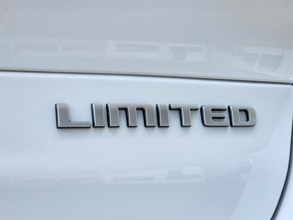 new 2025 Jeep Grand Cherokee L car, priced at $42,468