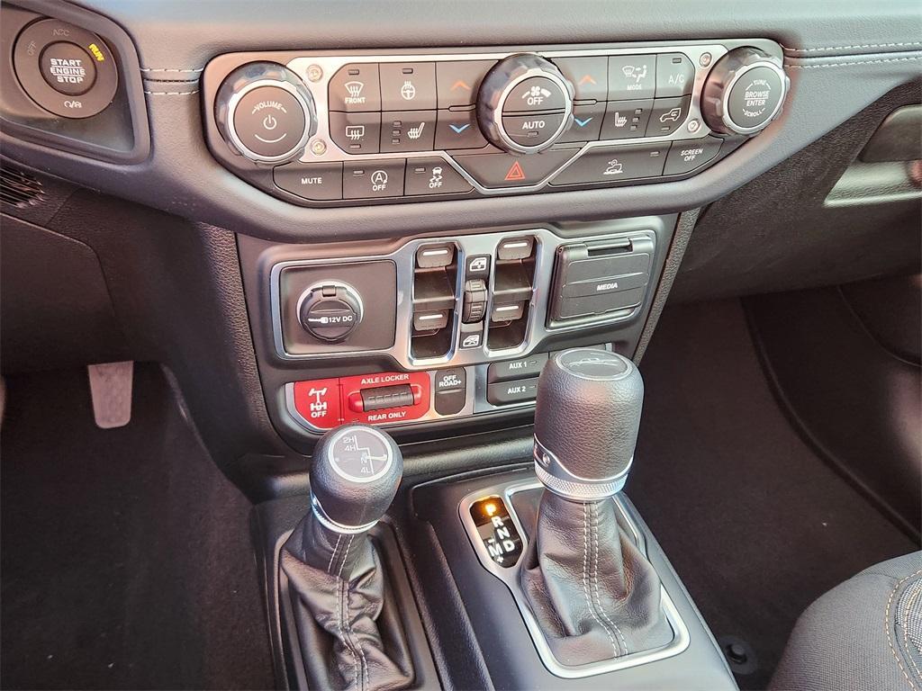 new 2025 Jeep Gladiator car, priced at $52,044