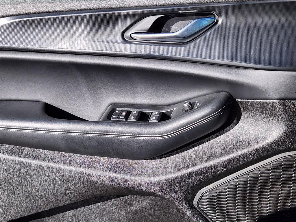 new 2025 Jeep Grand Cherokee L car, priced at $42,238