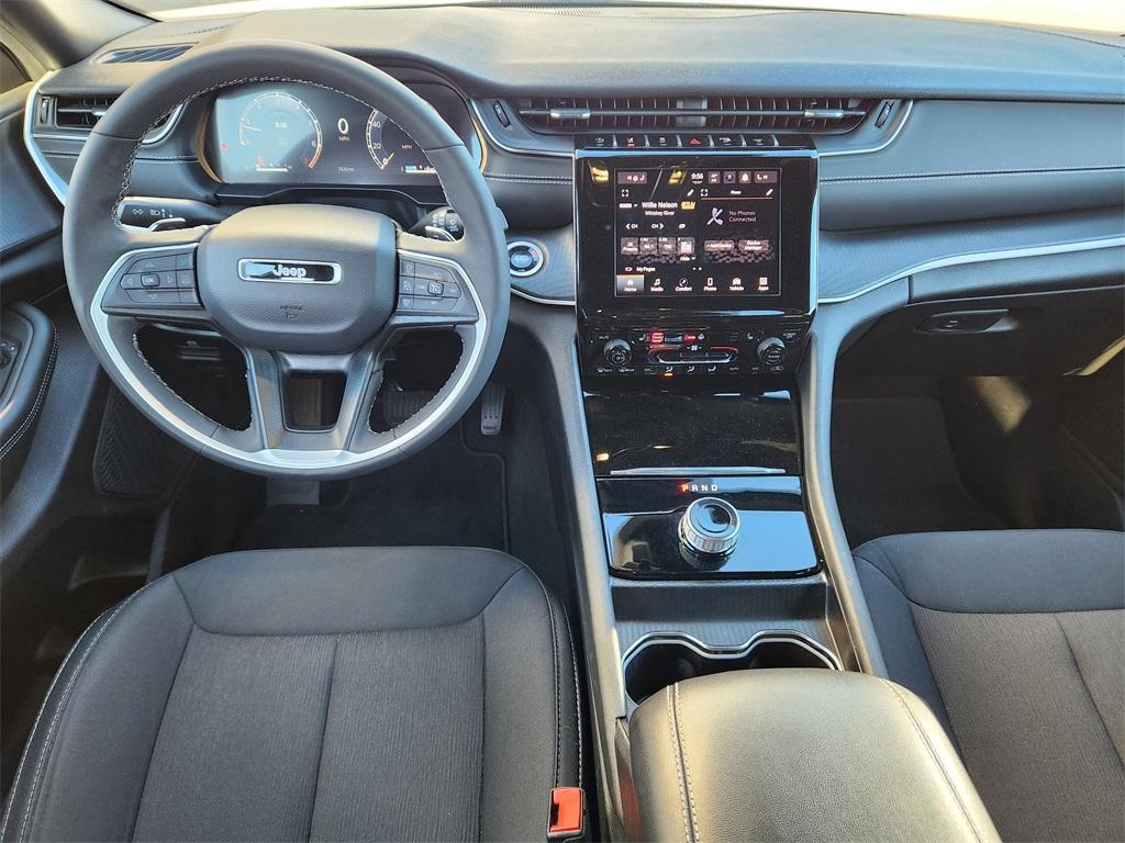 new 2025 Jeep Grand Cherokee L car, priced at $42,238