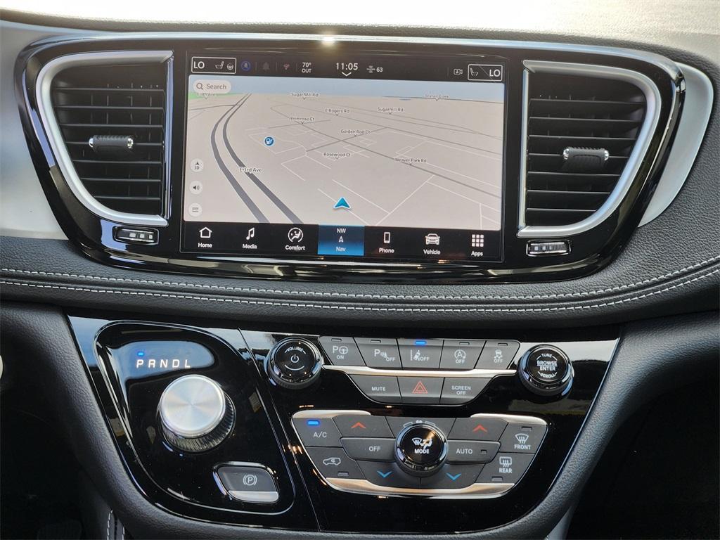 new 2025 Chrysler Pacifica car, priced at $52,817