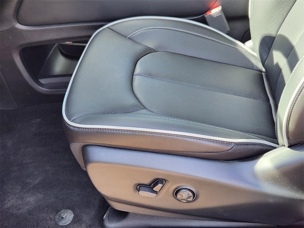 new 2025 Chrysler Pacifica car, priced at $52,817