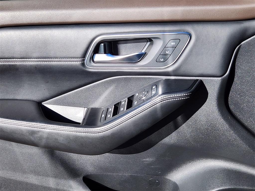 used 2021 Nissan Rogue car, priced at $21,852