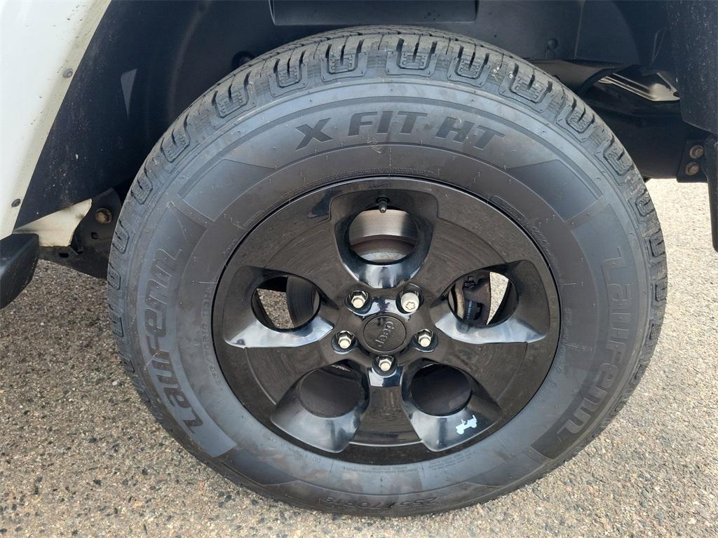 used 2015 Jeep Wrangler Unlimited car, priced at $16,882