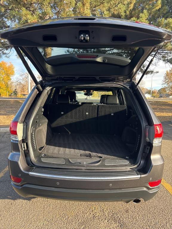 used 2019 Jeep Grand Cherokee car, priced at $17,351