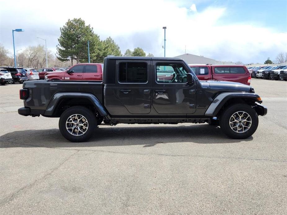 new 2024 Jeep Gladiator car, priced at $45,931