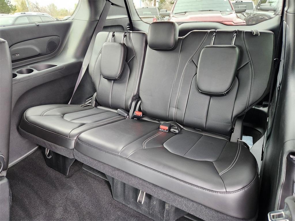 new 2024 Chrysler Pacifica car, priced at $46,552