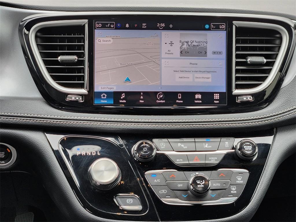 new 2024 Chrysler Pacifica car, priced at $46,552