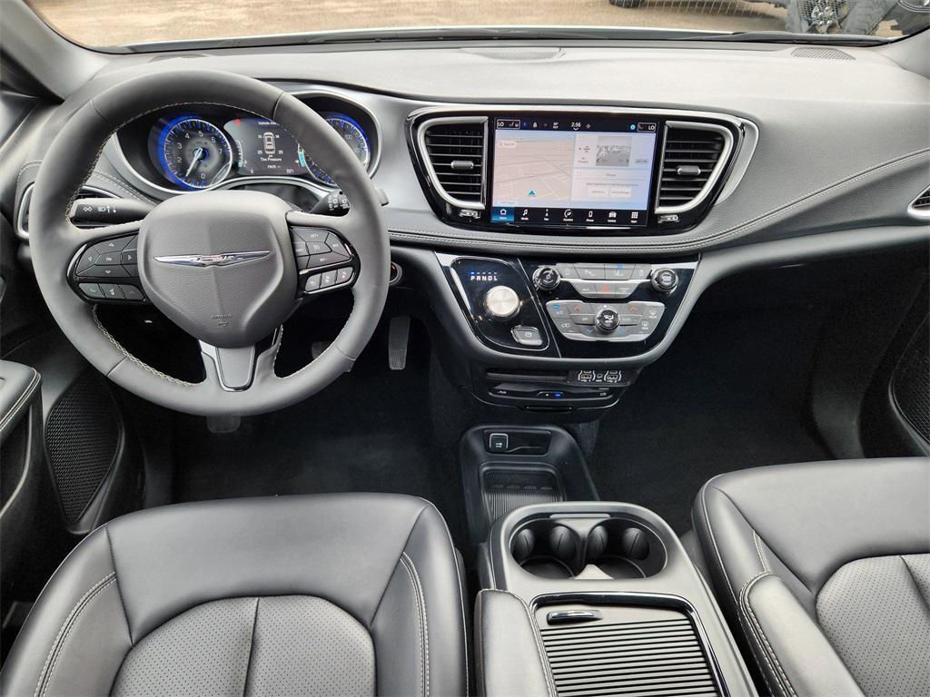 new 2024 Chrysler Pacifica car, priced at $46,552
