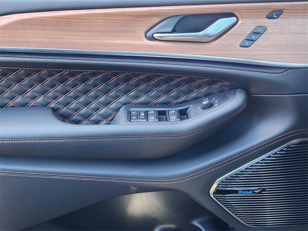 new 2025 Jeep Grand Cherokee car, priced at $64,069