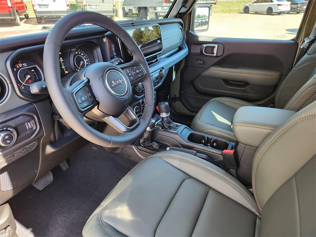 new 2025 Jeep Gladiator car, priced at $49,900