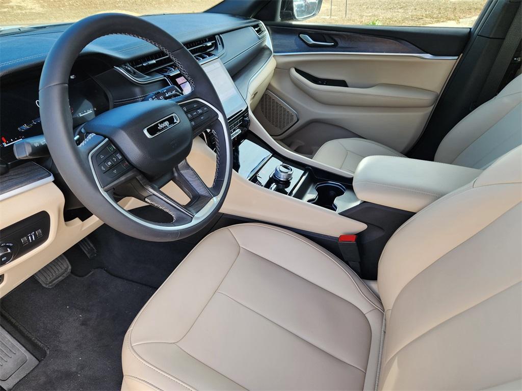 used 2025 Jeep Grand Cherokee L car, priced at $42,960