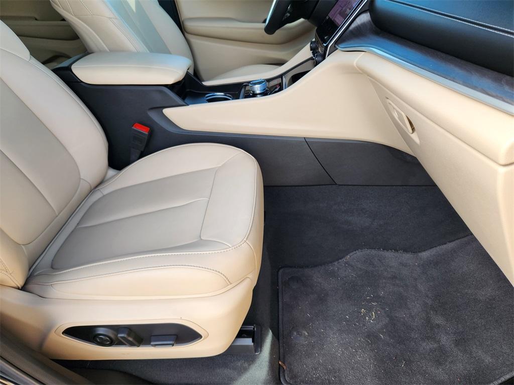 used 2025 Jeep Grand Cherokee L car, priced at $42,960