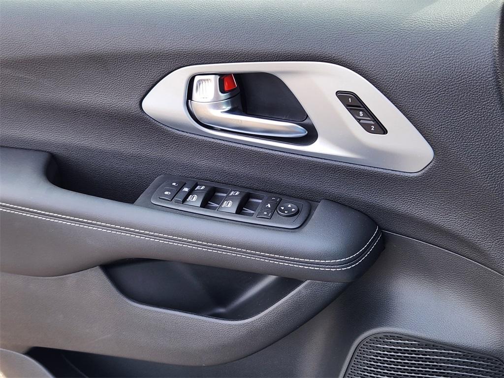 new 2026 Chrysler Pacifica car, priced at $53,822