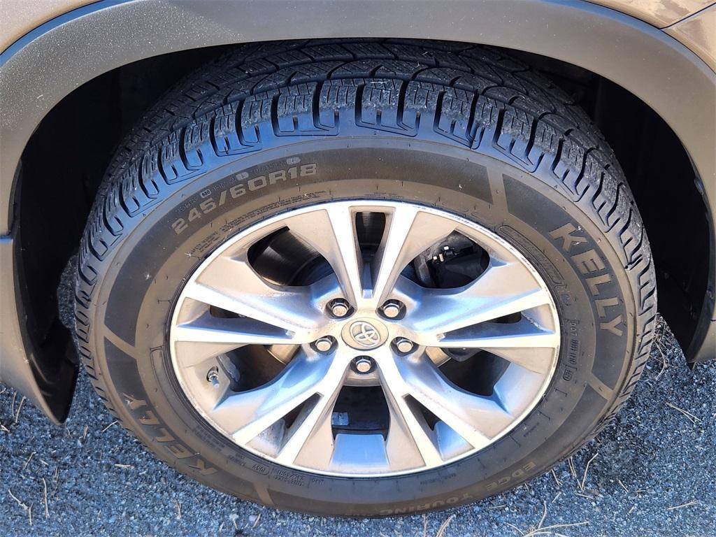 used 2015 Toyota Highlander car, priced at $16,782