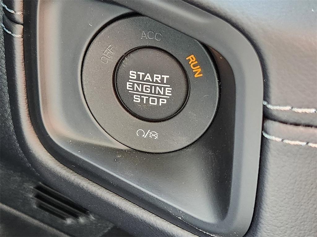 new 2025 Jeep Gladiator car, priced at $49,577