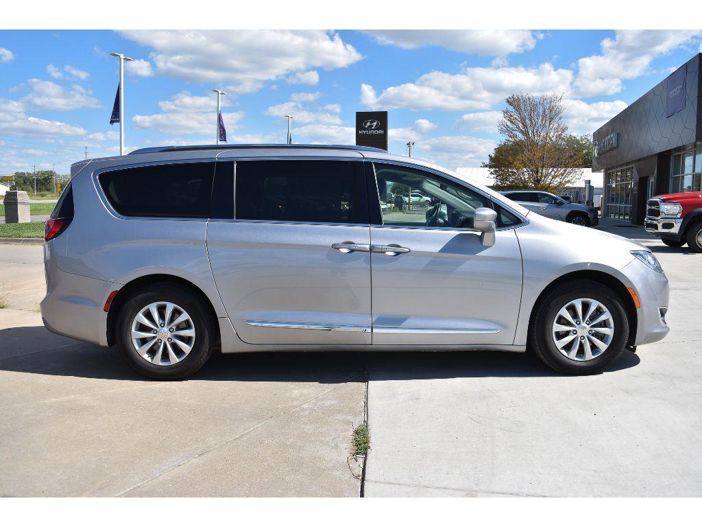used 2019 Chrysler Pacifica car, priced at $17,880