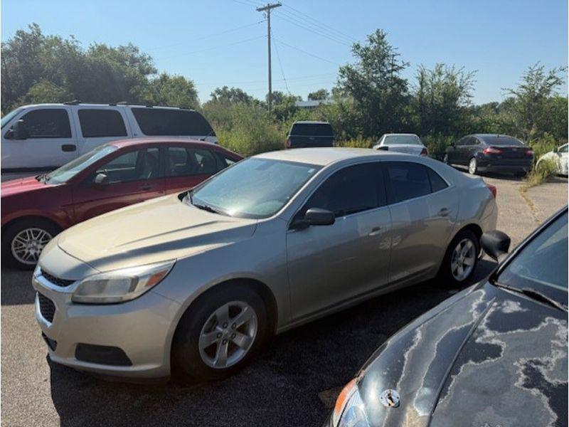 used 2015 Chevrolet Malibu car, priced at $3,500