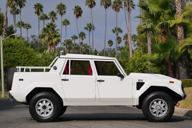 used 1990 Lamborghini LM002 car