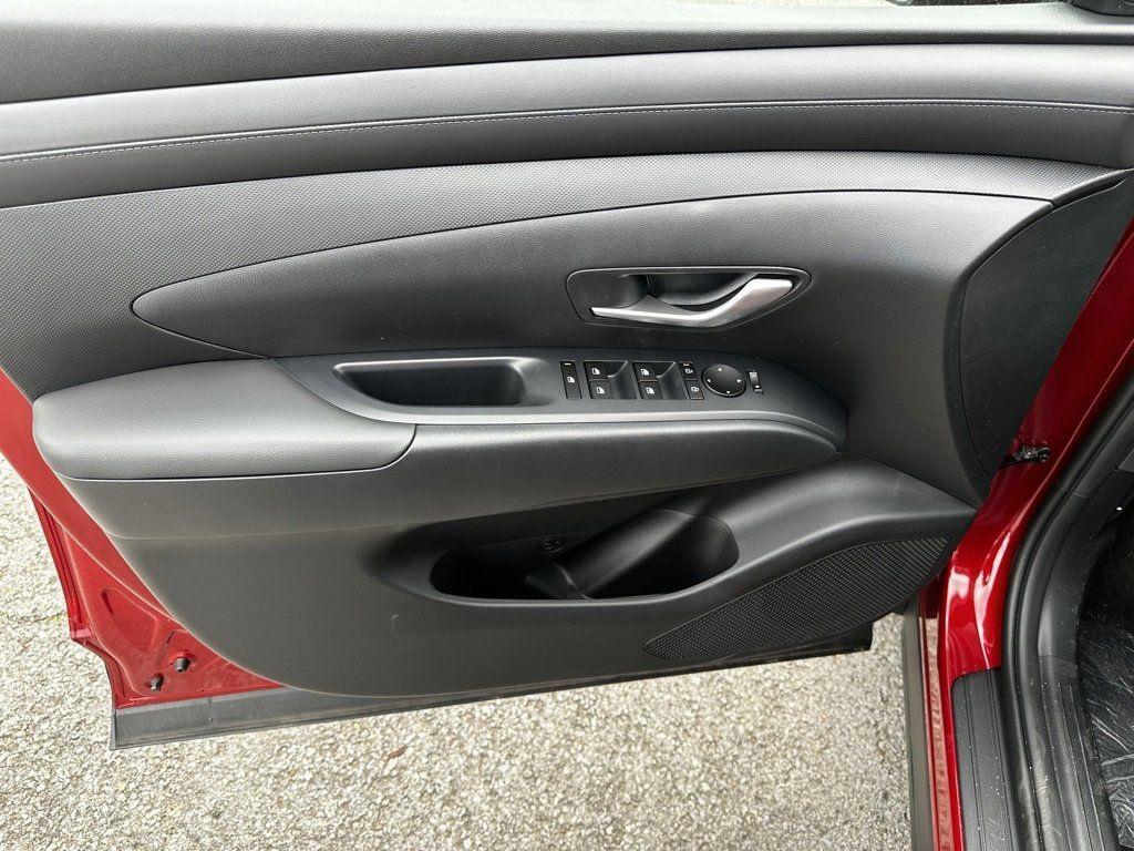 new 2025 Hyundai Tucson car, priced at $27,404