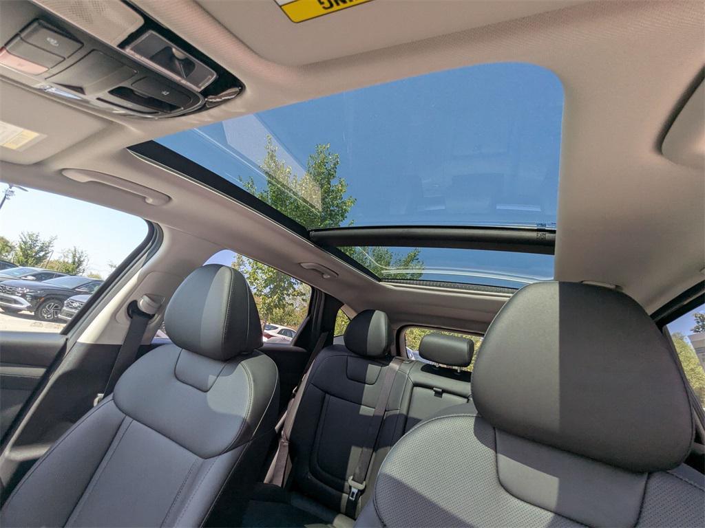 new 2025 Hyundai TUCSON Hybrid car, priced at $34,217