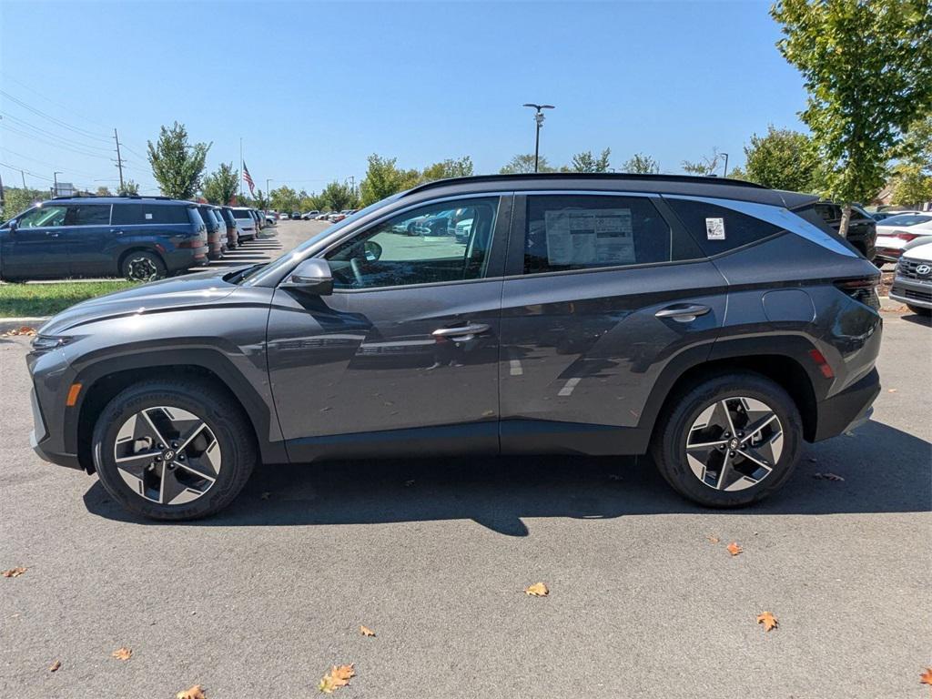 new 2025 Hyundai TUCSON Hybrid car, priced at $34,217