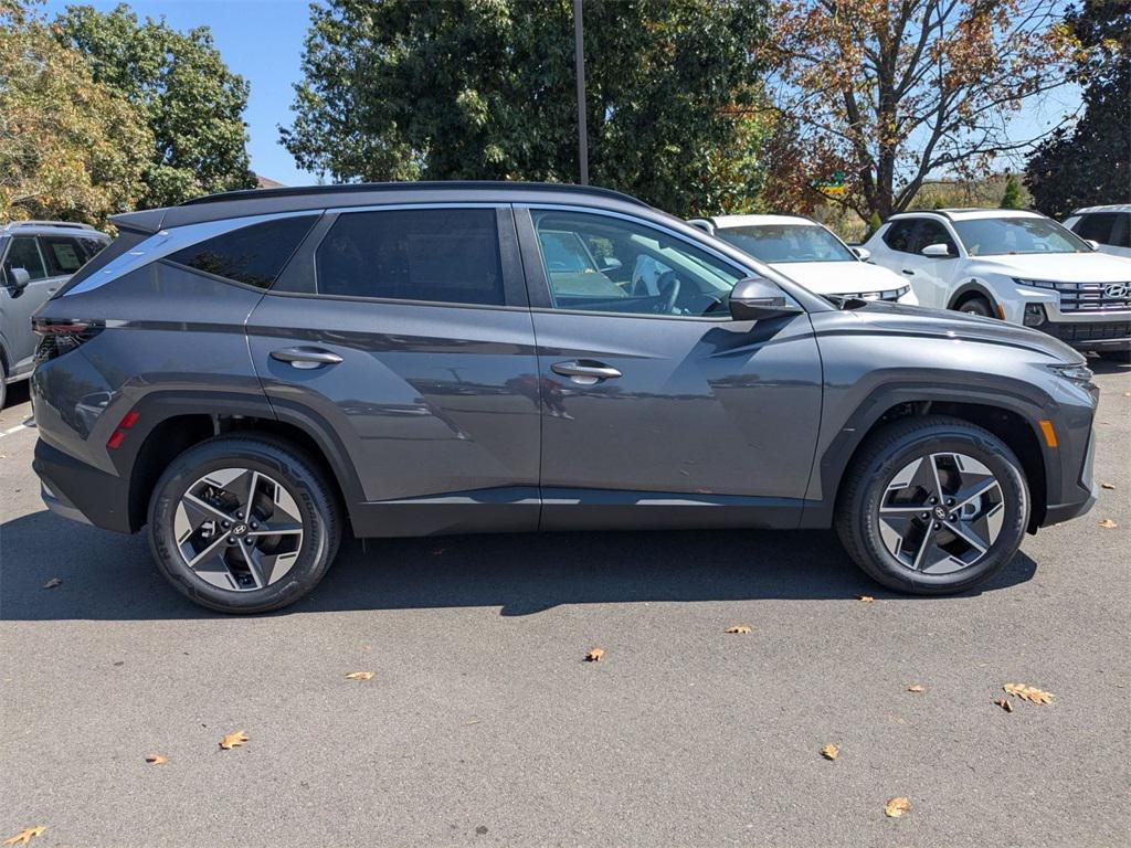 new 2025 Hyundai TUCSON Hybrid car, priced at $34,217