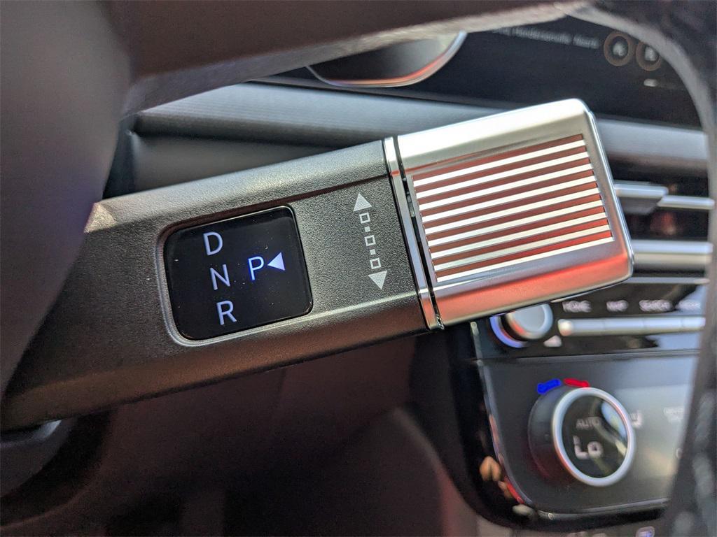 new 2025 Hyundai TUCSON Hybrid car, priced at $34,217