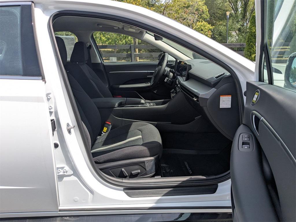 new 2025 Hyundai Sonata Hybrid car, priced at $29,911