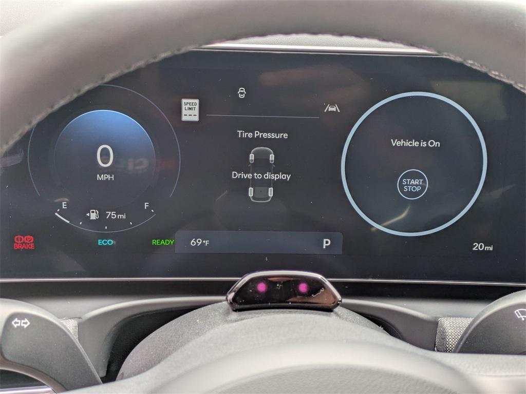 new 2025 Hyundai TUCSON Hybrid car, priced at $38,672