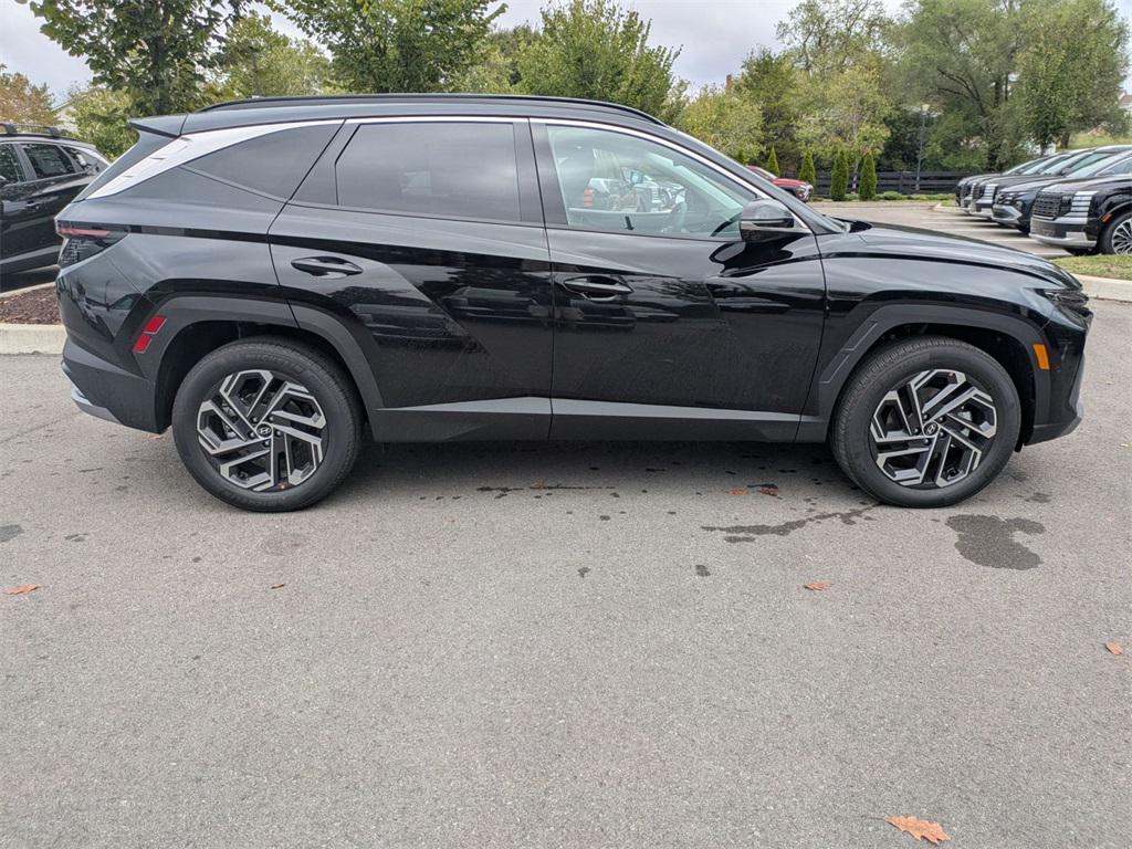 new 2025 Hyundai TUCSON Hybrid car, priced at $38,672