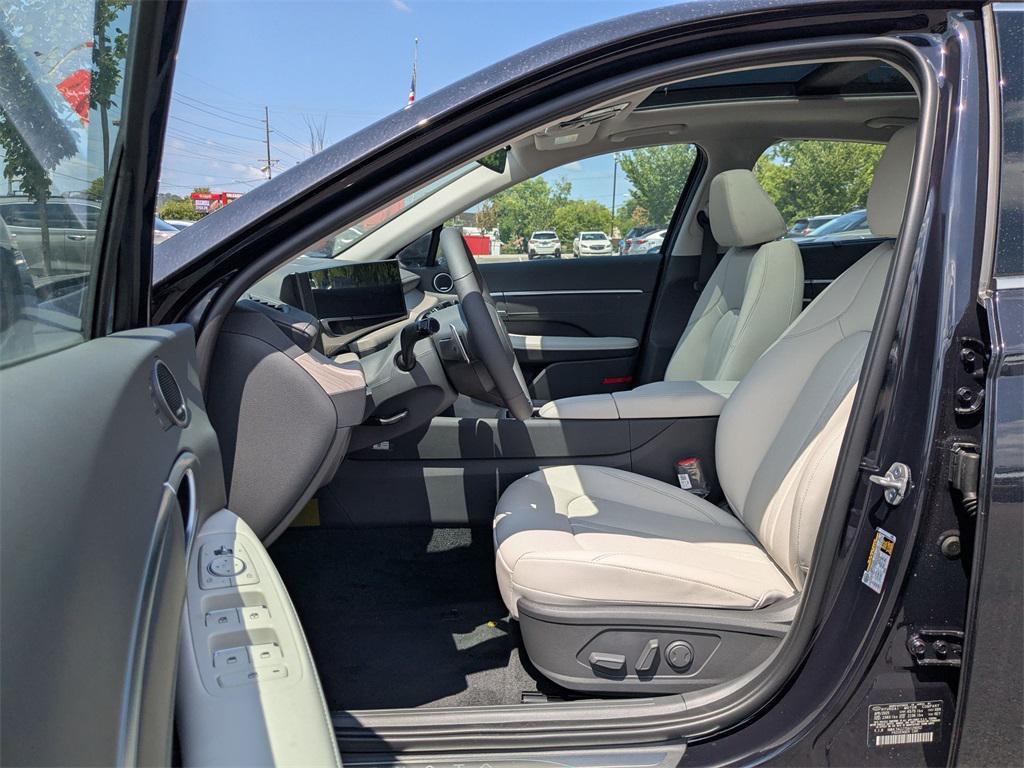 new 2025 Hyundai Sonata Hybrid car, priced at $35,088
