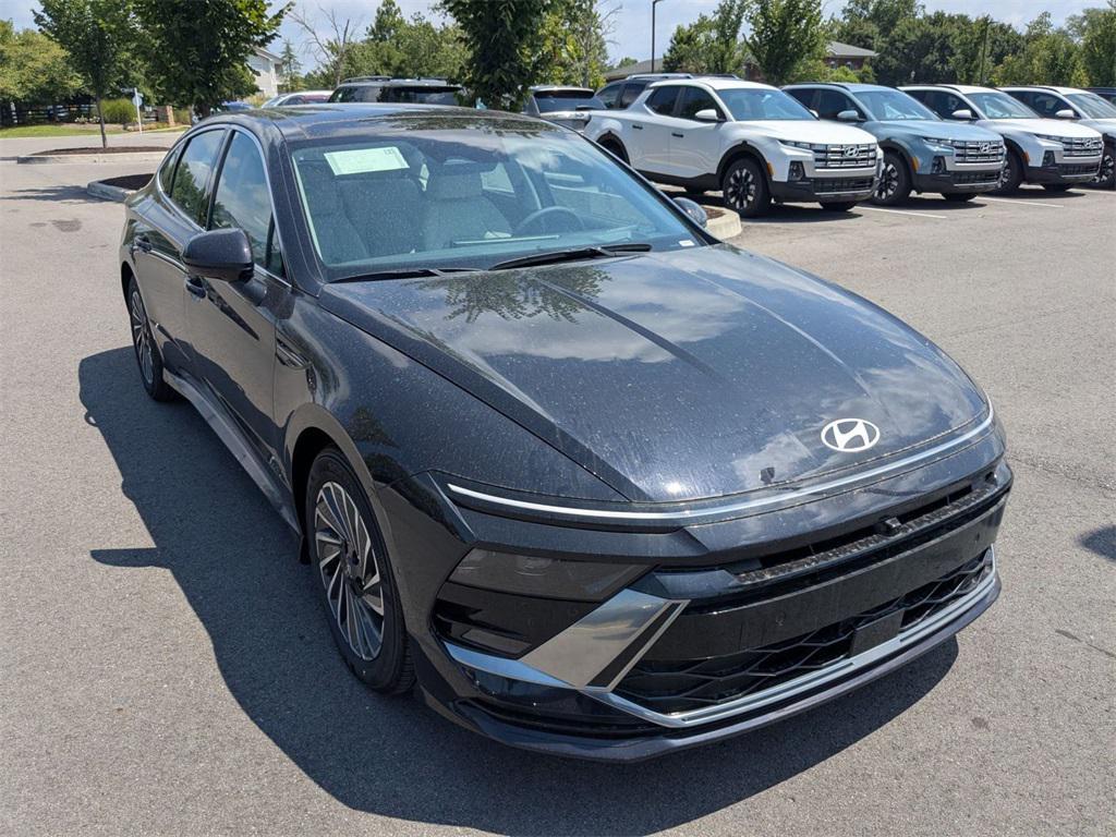 new 2025 Hyundai Sonata Hybrid car, priced at $35,088