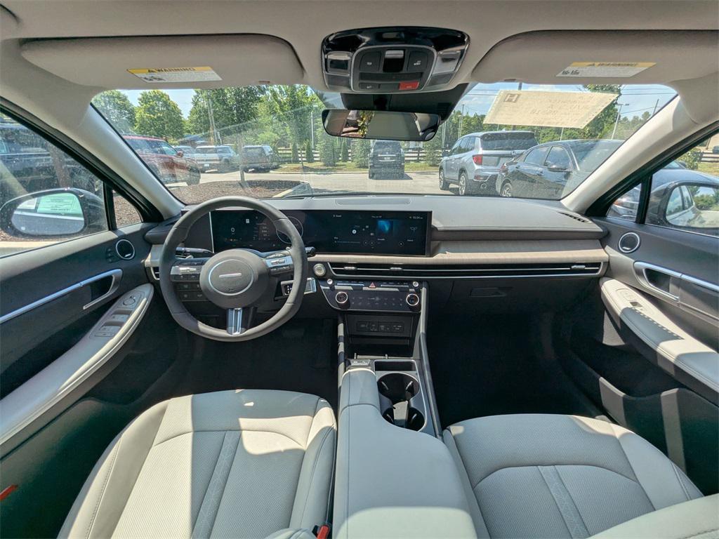 new 2025 Hyundai Sonata Hybrid car, priced at $35,088