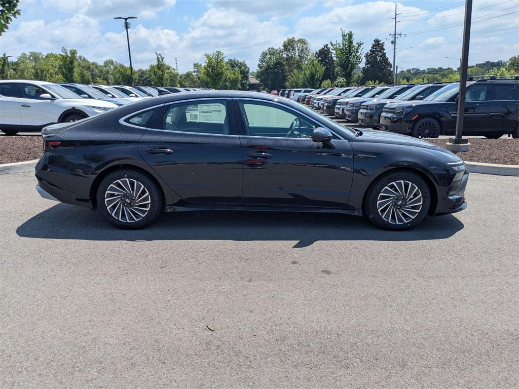 new 2025 Hyundai Sonata Hybrid car, priced at $35,088