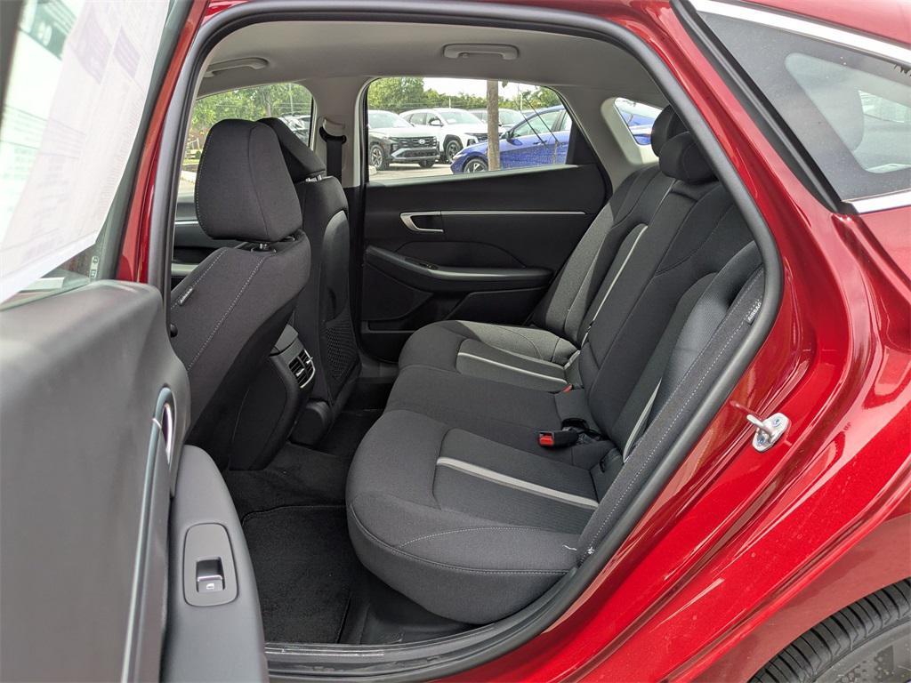 new 2025 Hyundai Sonata Hybrid car, priced at $28,370