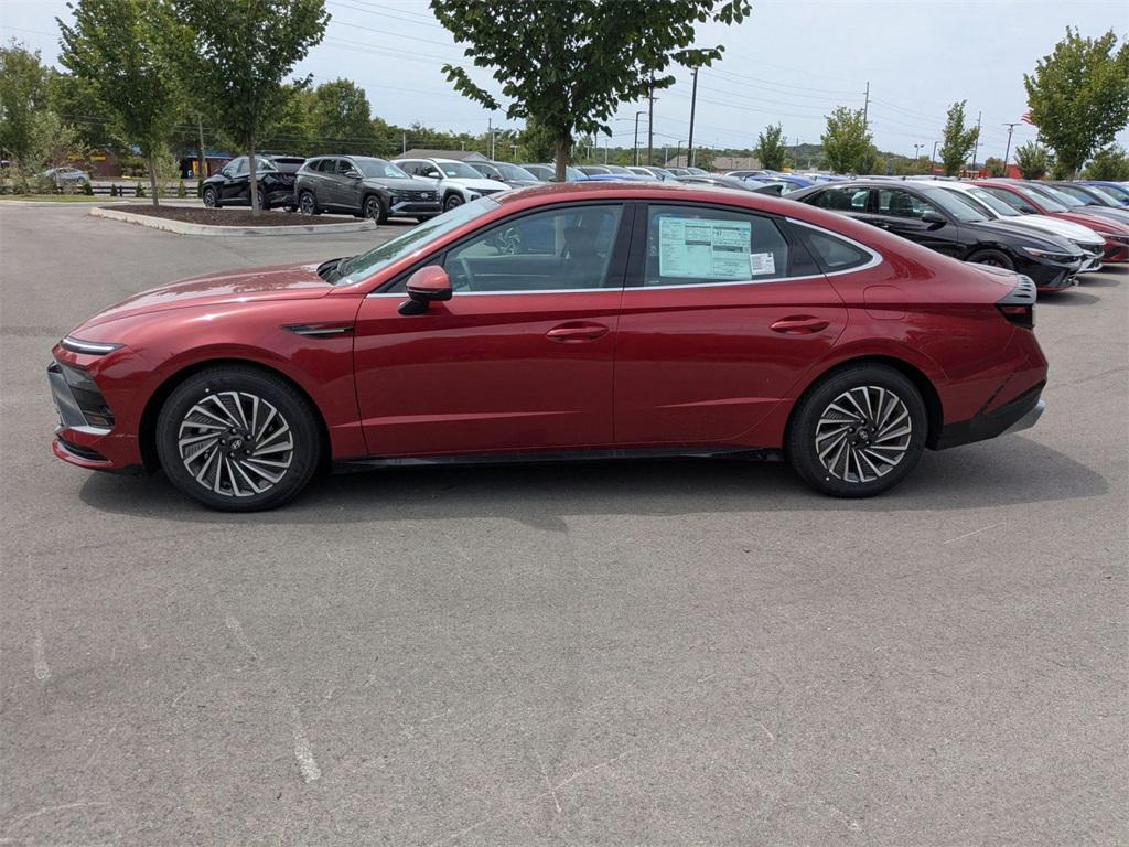 new 2025 Hyundai Sonata Hybrid car, priced at $28,370