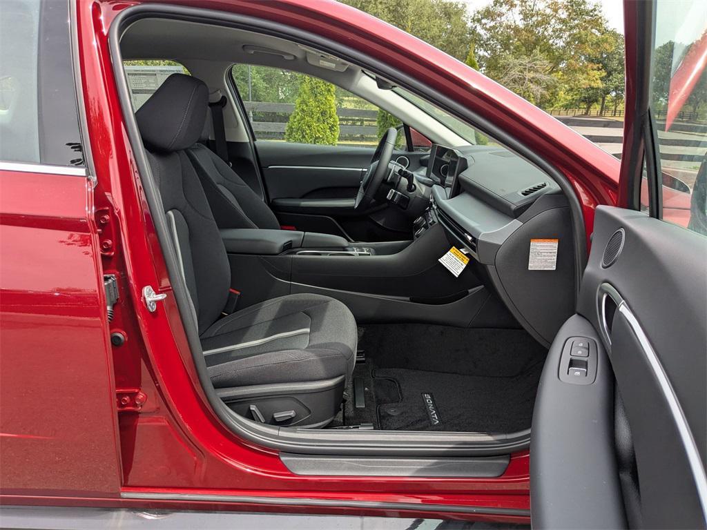 new 2025 Hyundai Sonata Hybrid car, priced at $28,370