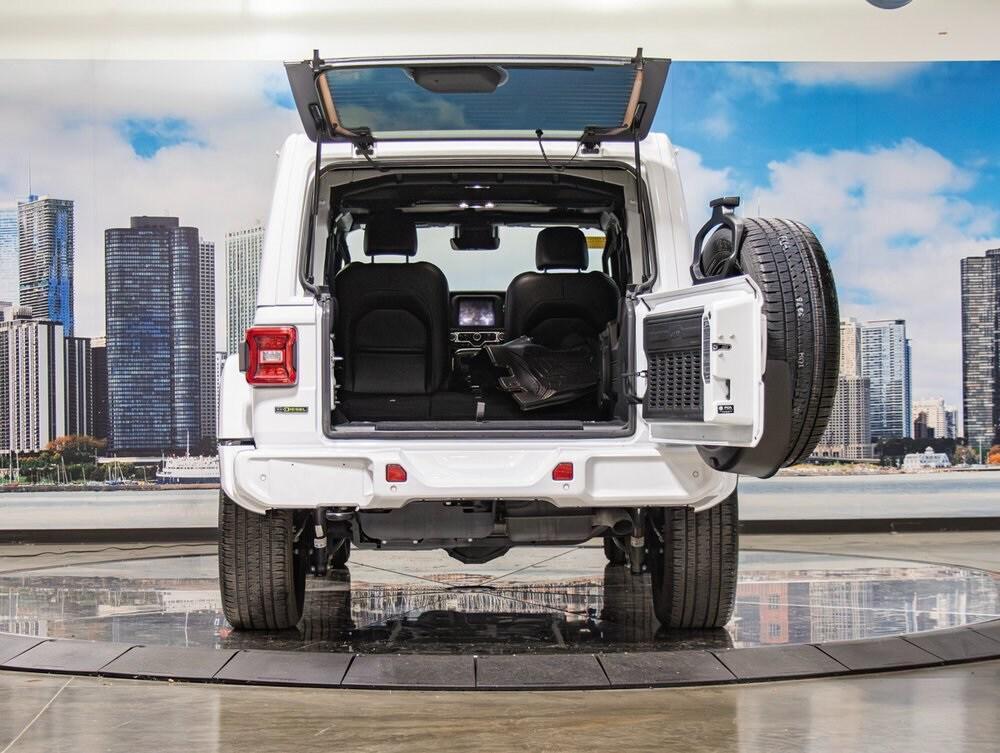 used 2021 Jeep Wrangler Unlimited car, priced at $42,995