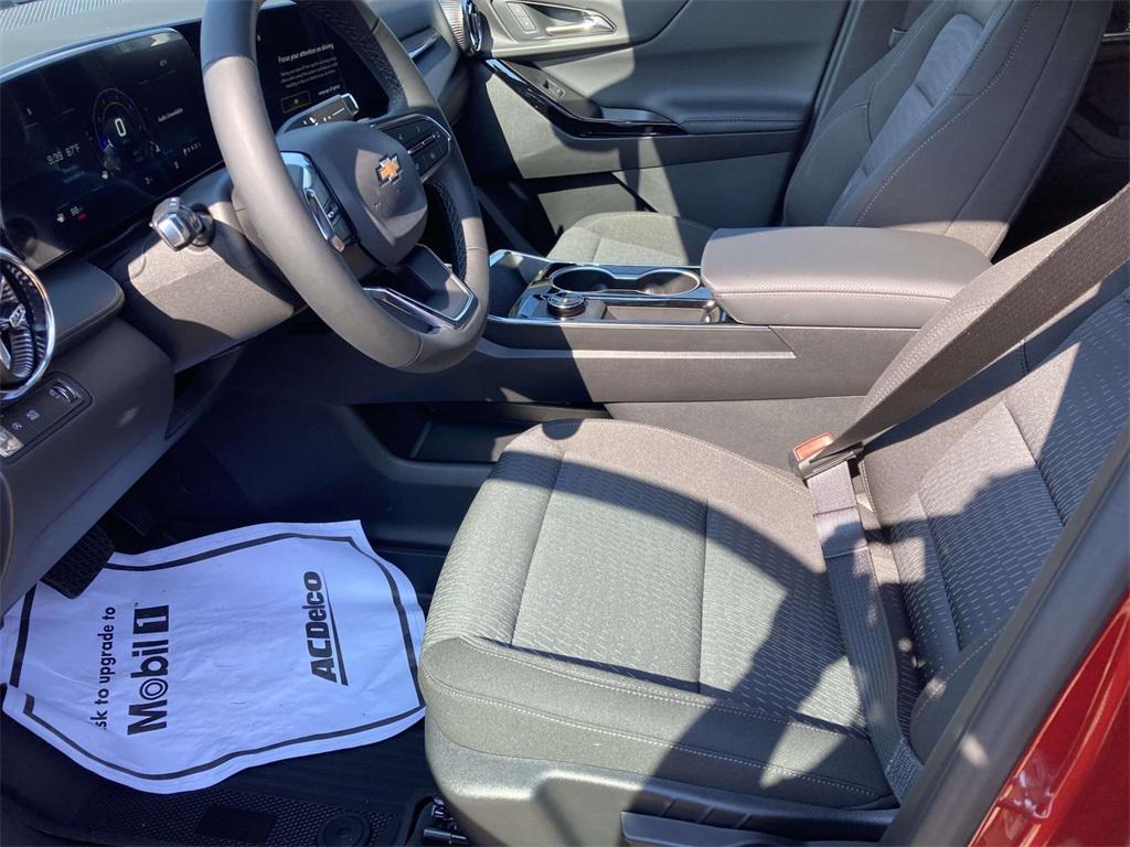 new 2026 Chevrolet Equinox car, priced at $31,410