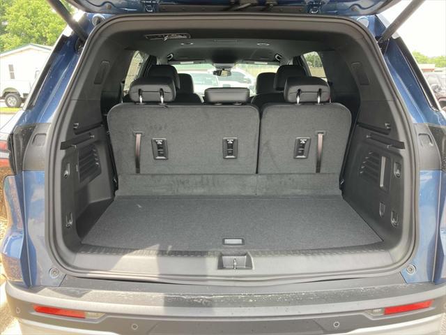 new 2025 Chevrolet Traverse car, priced at $43,195
