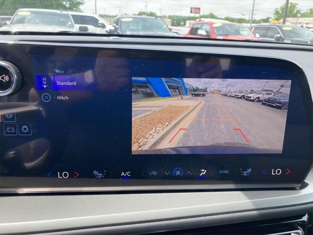 new 2025 Chevrolet Traverse car, priced at $43,195