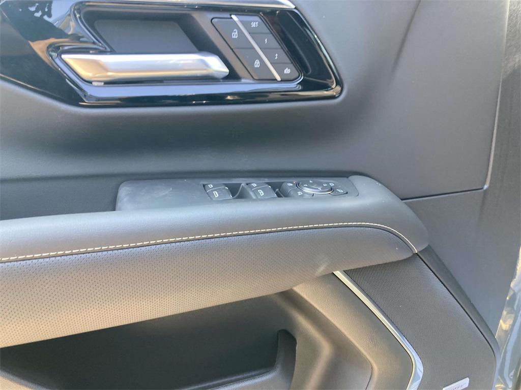 new 2025 Chevrolet Tahoe car, priced at $89,935