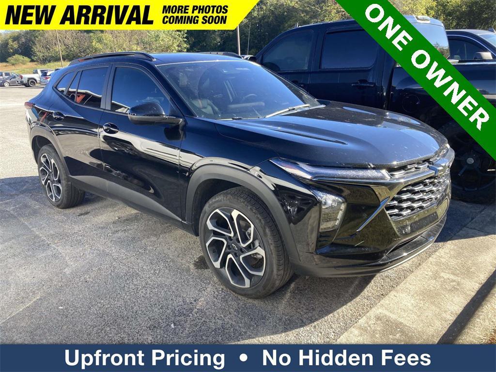 used 2025 Chevrolet Trax car, priced at $24,859