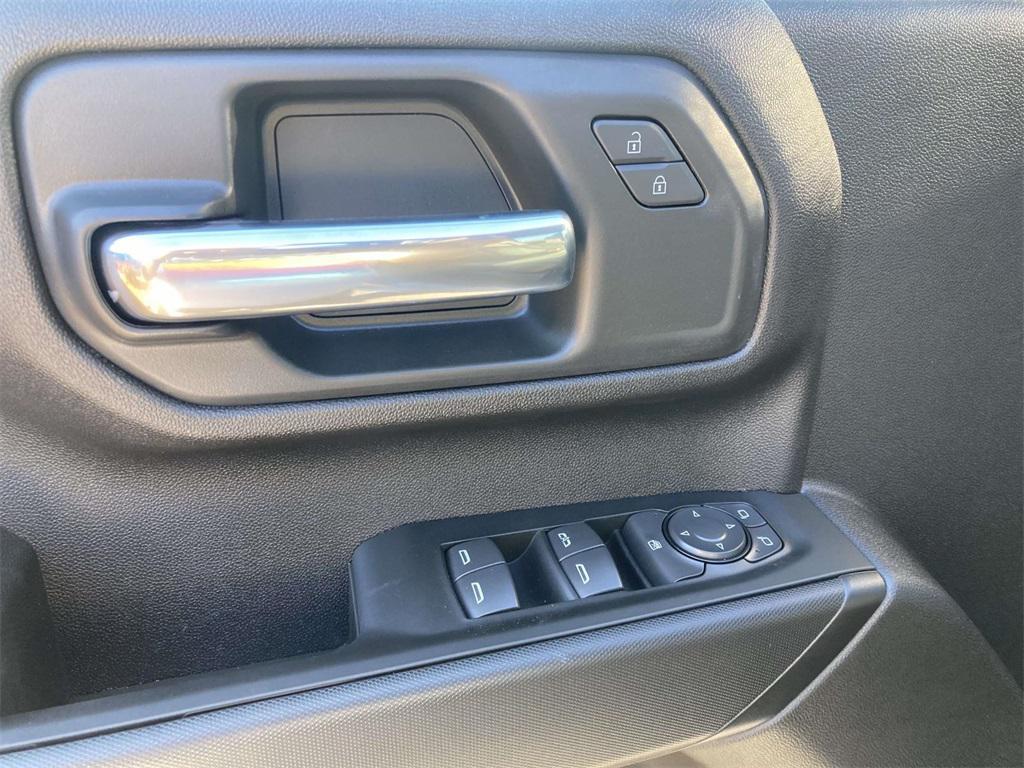 new 2026 GMC Sierra 2500 car, priced at $53,040