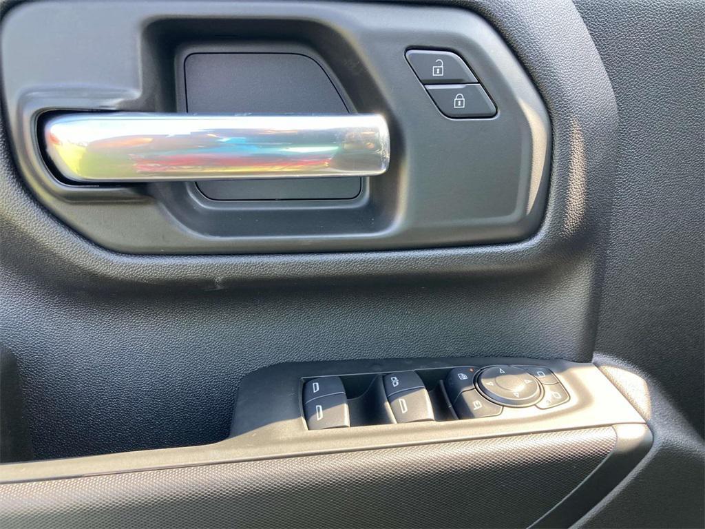 new 2024 GMC Sierra 2500 car, priced at $60,803