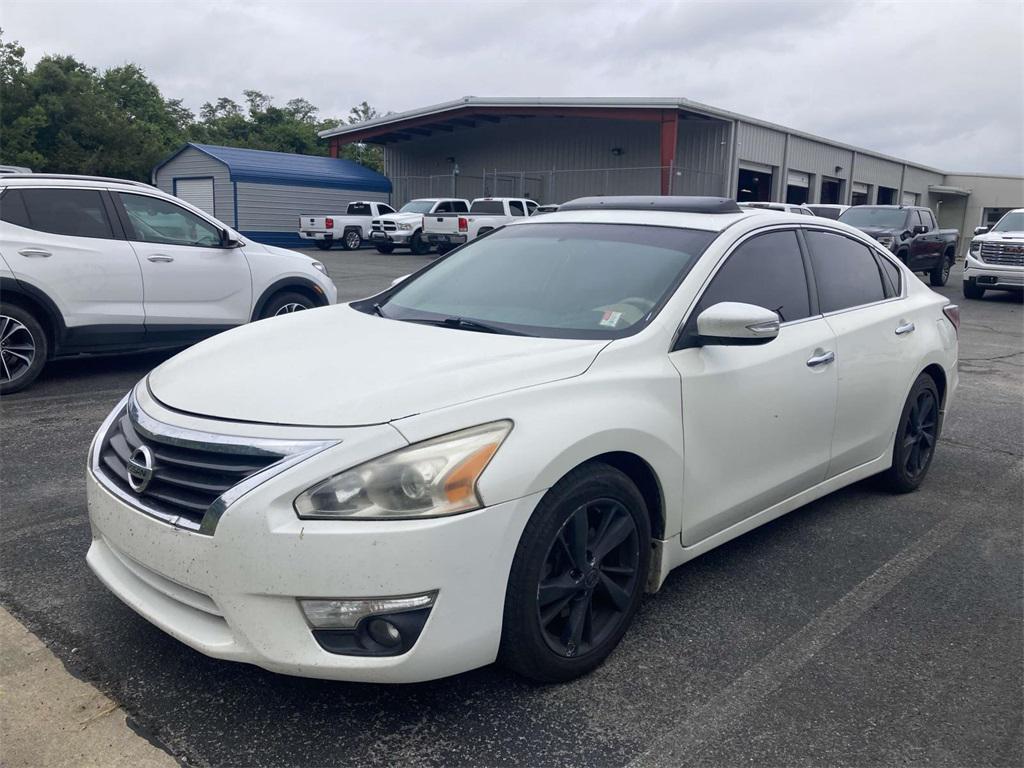 used 2014 Nissan Altima car, priced at $5,991