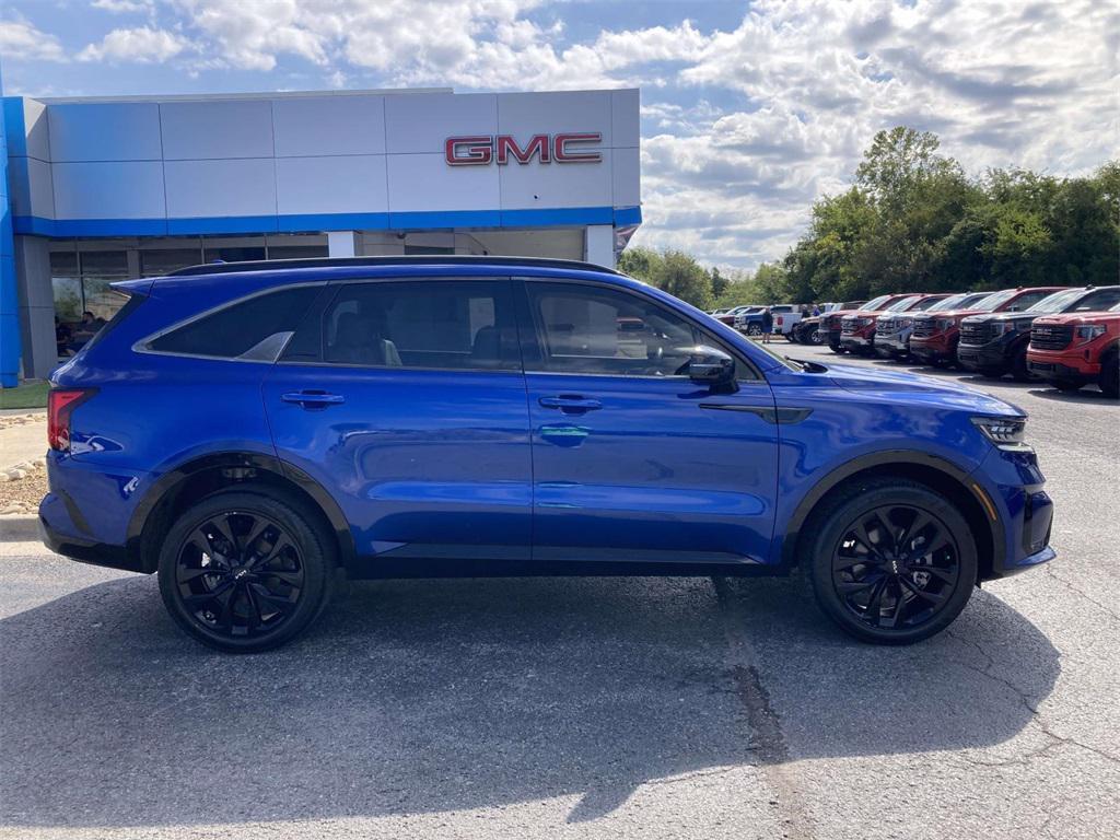 used 2022 Kia Sorento car, priced at $29,411