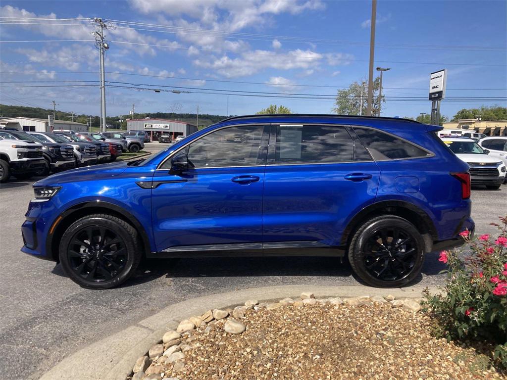 used 2022 Kia Sorento car, priced at $29,411