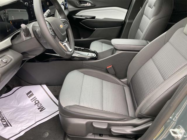 new 2025 Chevrolet Trax car, priced at $25,385